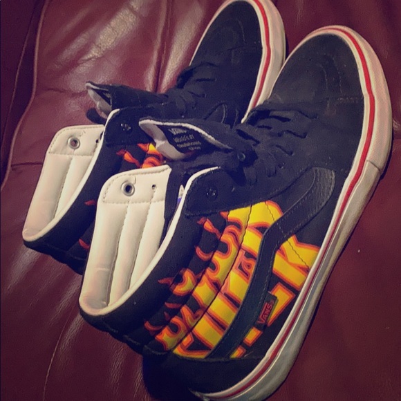 Vans - Picture 1 of 3